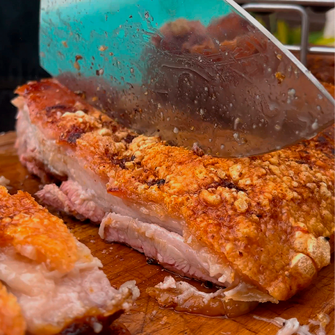 Chicharrón o Torrezno al Barril con Salsa de Naranja y Guindilla