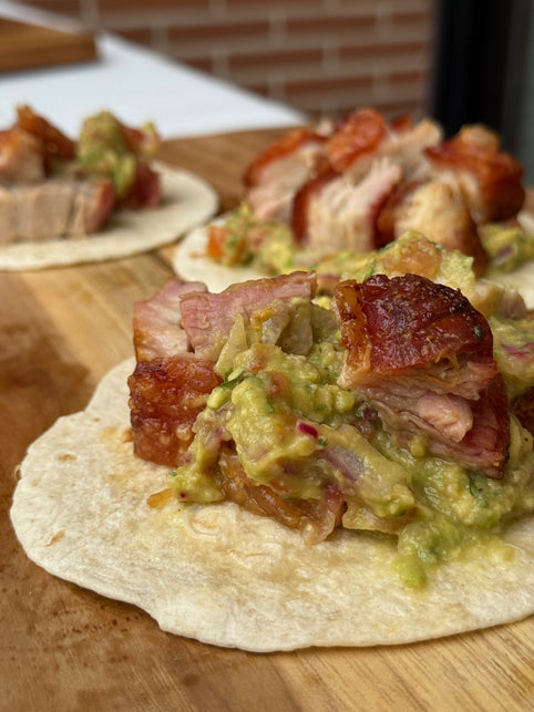 Taquitos de Panceta Crujiente con Guacamole Casero